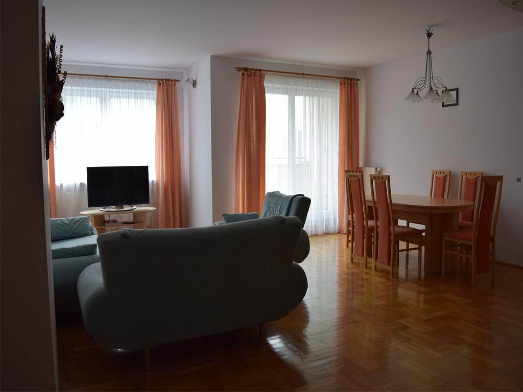 Dgm Apartment Warschau Exterior foto